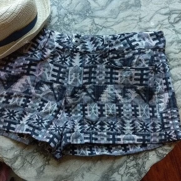 Jack by BB Dakota Woven Tapestry Shorts - Picture 1 of 4